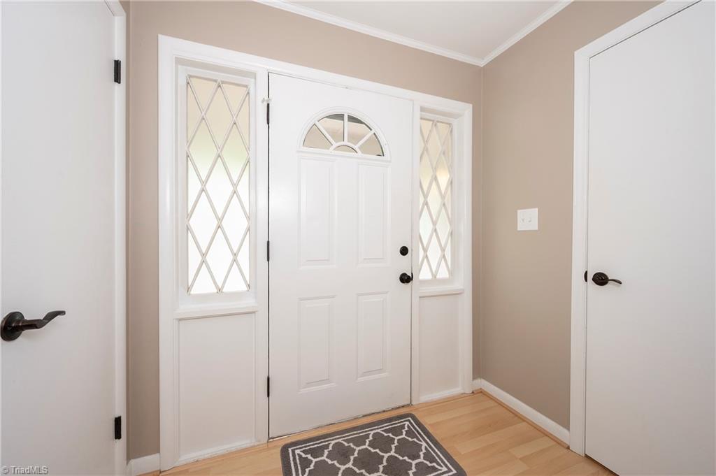 1338 Waybridge Lane, Winston-Salem