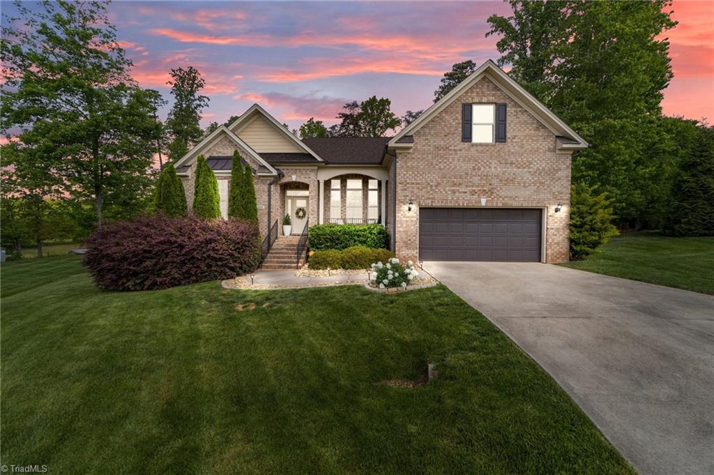 8898 Bakersfield Drive