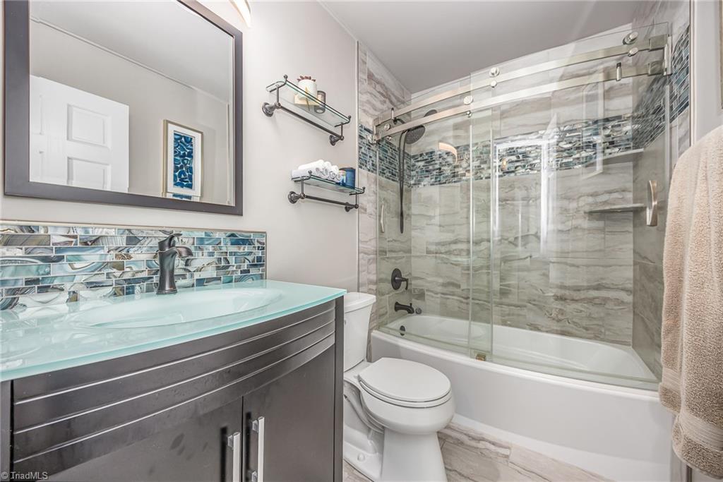 3402 Cottage Place