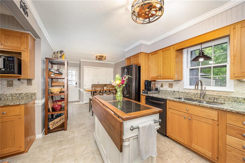 3402 Cottage Place