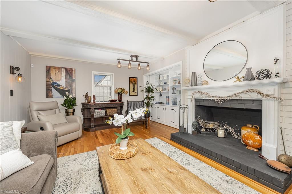 3402 Cottage Place