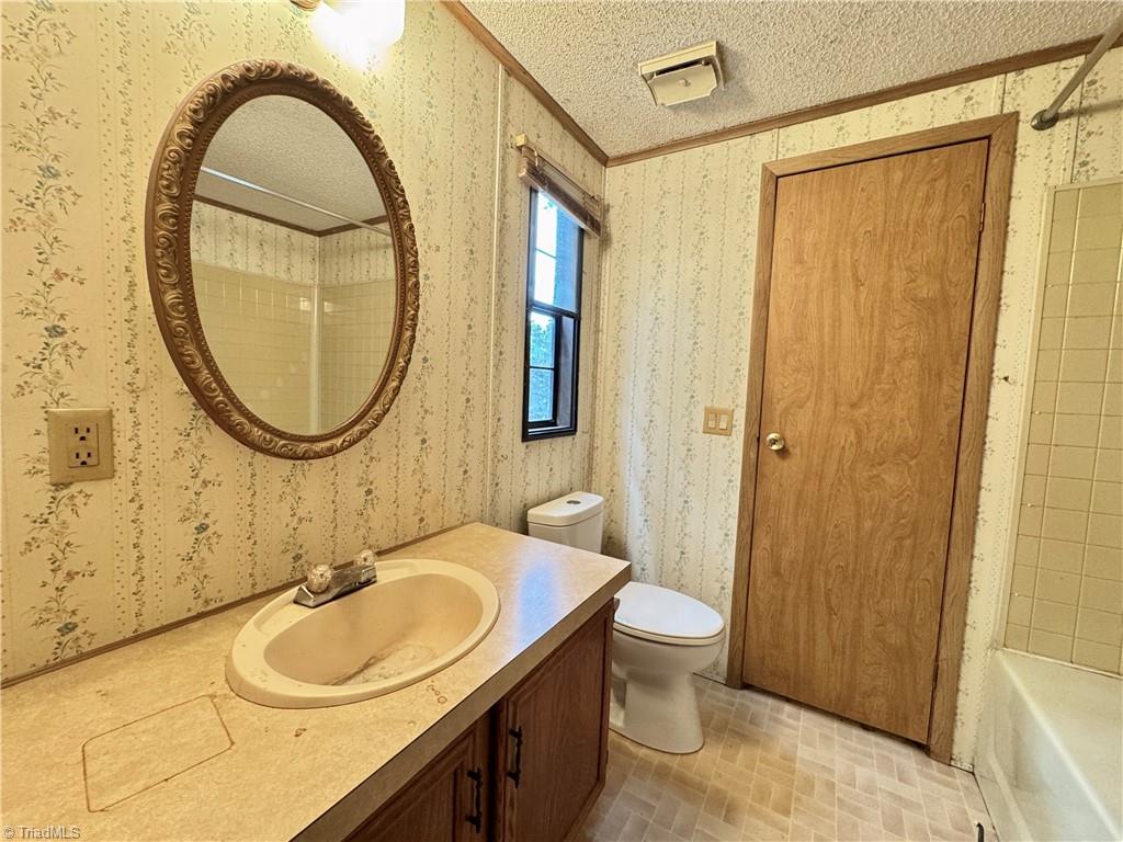 2790 Mollie Lane, Winston-Salem