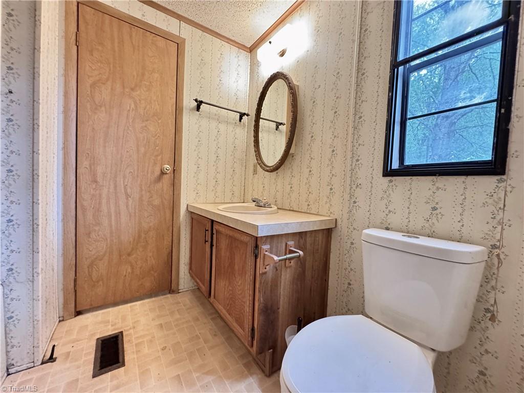 2790 Mollie Lane, Winston-Salem