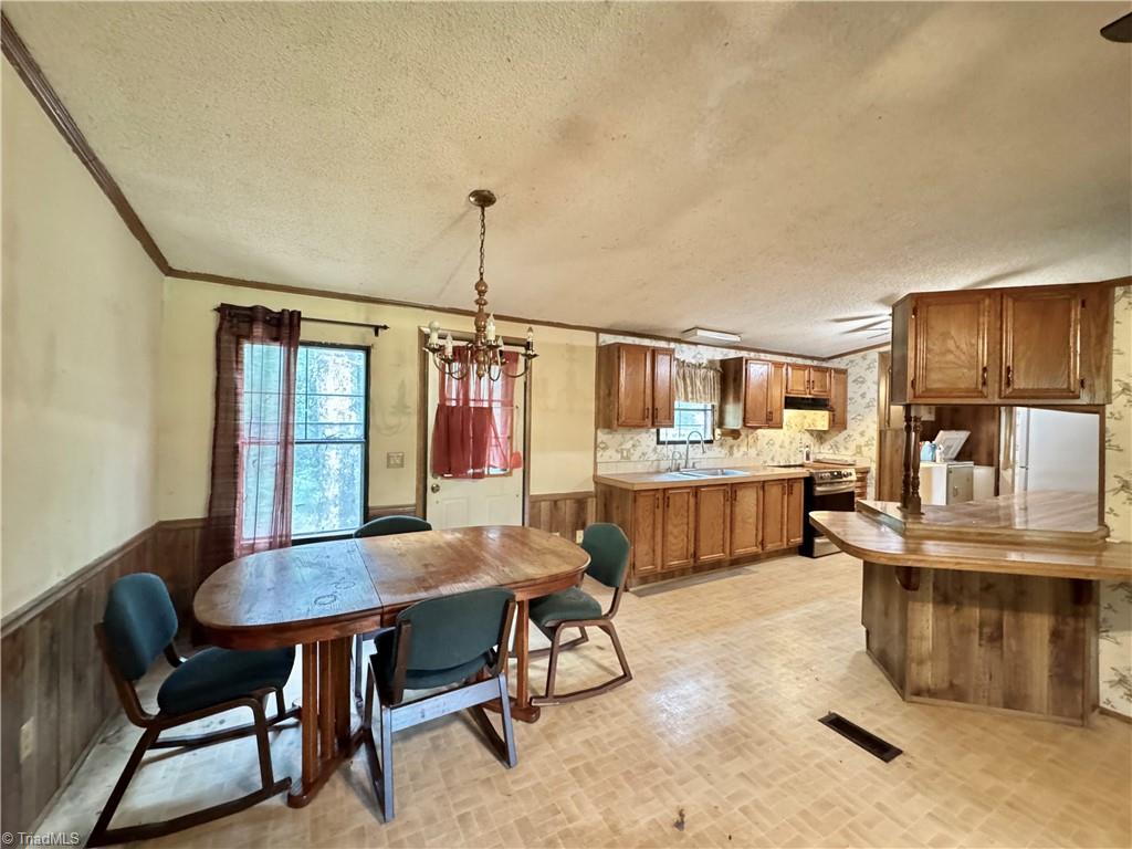 2790 Mollie Lane, Winston-Salem