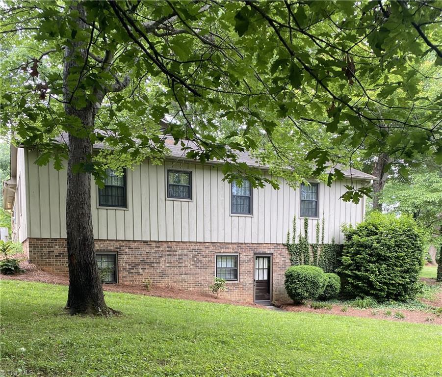 1229 Woodbrook Drive