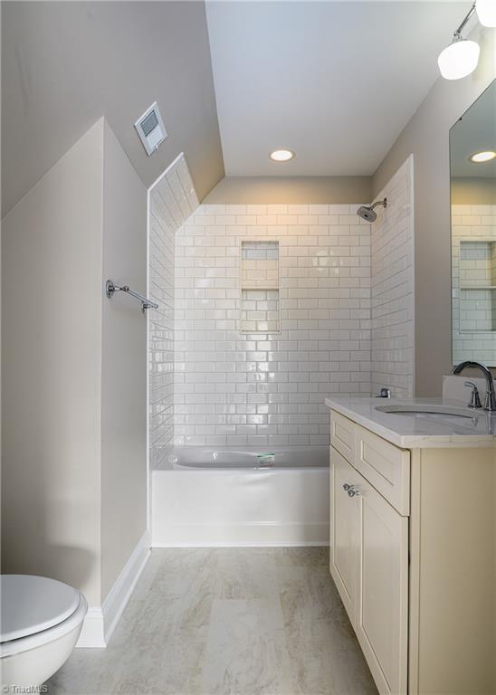 4211 Gracewood Farm Drive, Winston-Salem