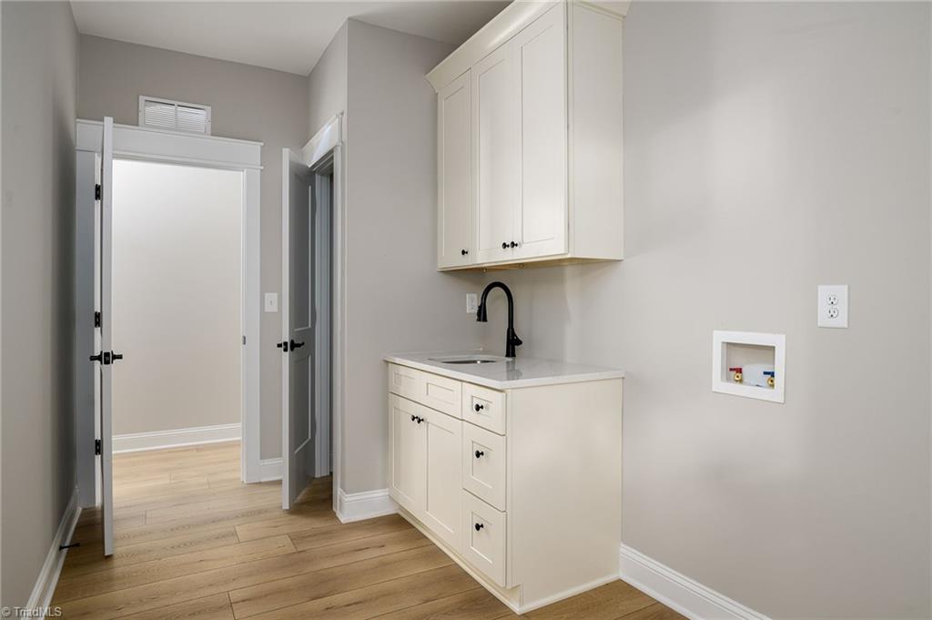 4211 Gracewood Farm Drive, Winston-Salem