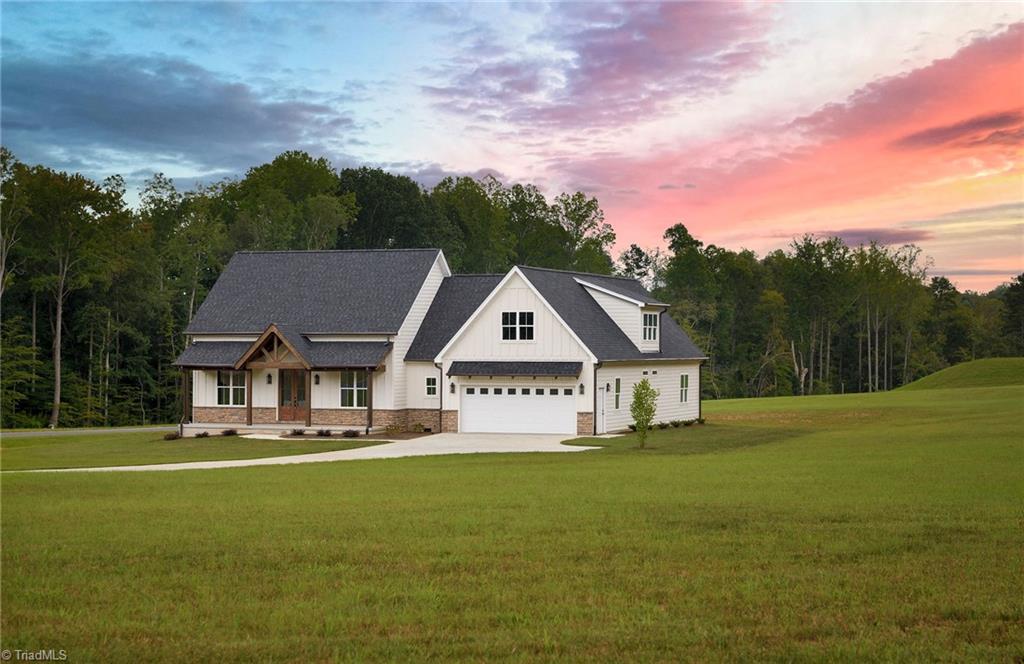 4211 Gracewood Farm Drive, Winston-Salem