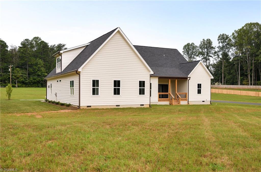4211 Gracewood Farm Drive, Winston-Salem