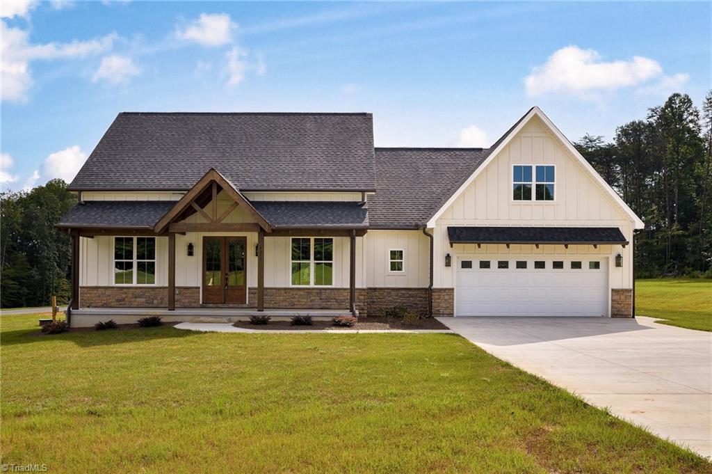 4211 Gracewood Farm Drive, Winston-Salem