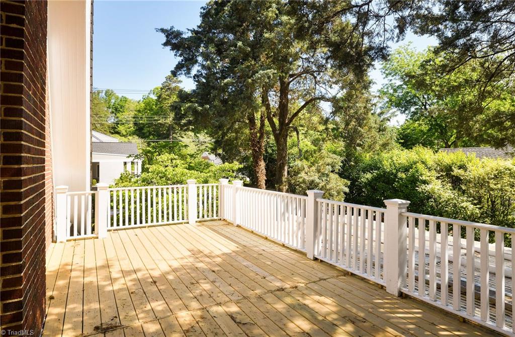 1406 W Cornwallis Drive