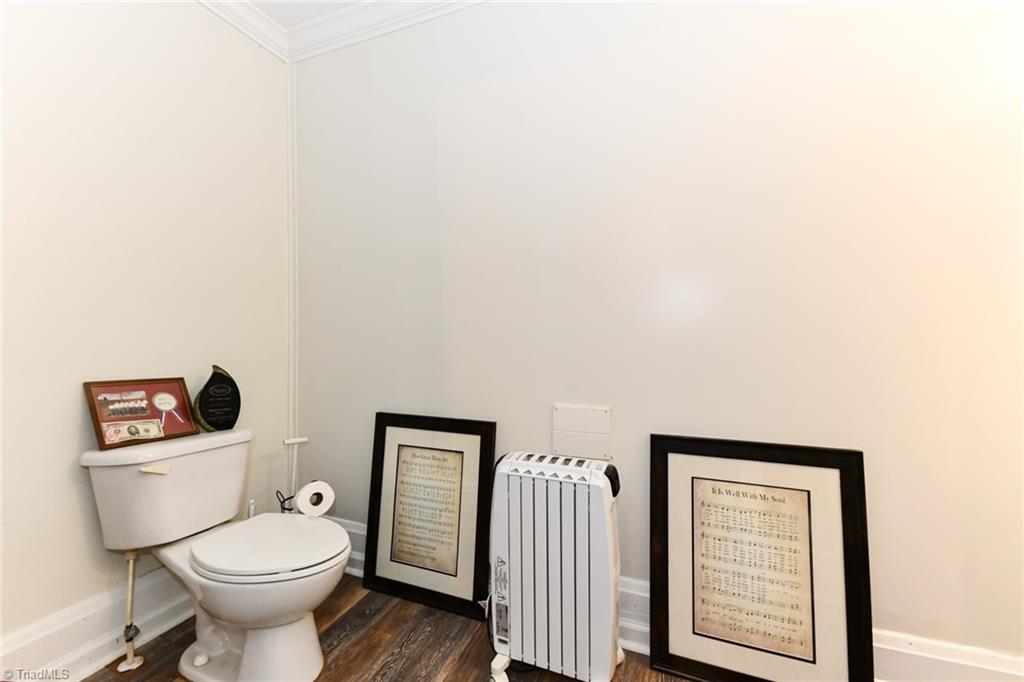 1406 W Cornwallis Drive