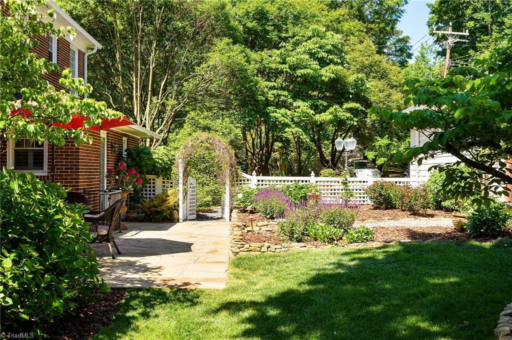 1406 W Cornwallis Drive