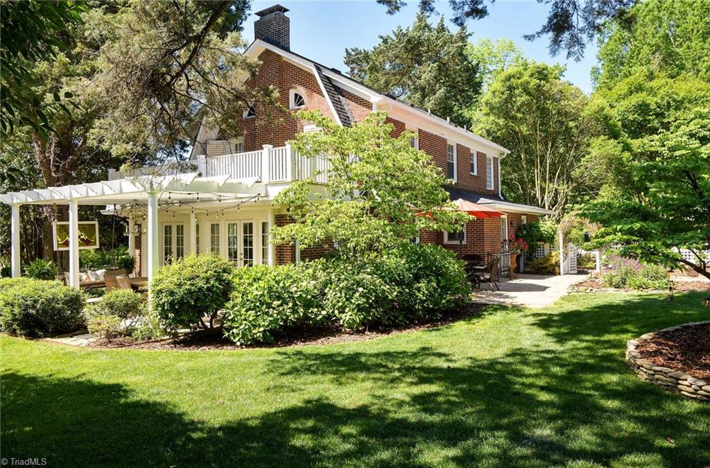 1406 W Cornwallis Drive