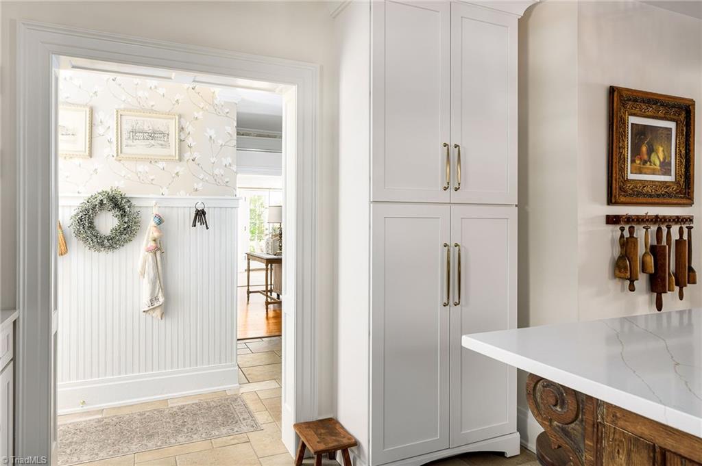 1406 W Cornwallis Drive