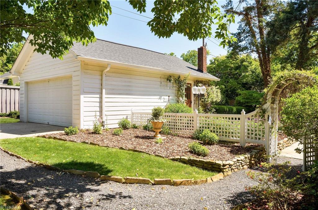 1406 W Cornwallis Drive