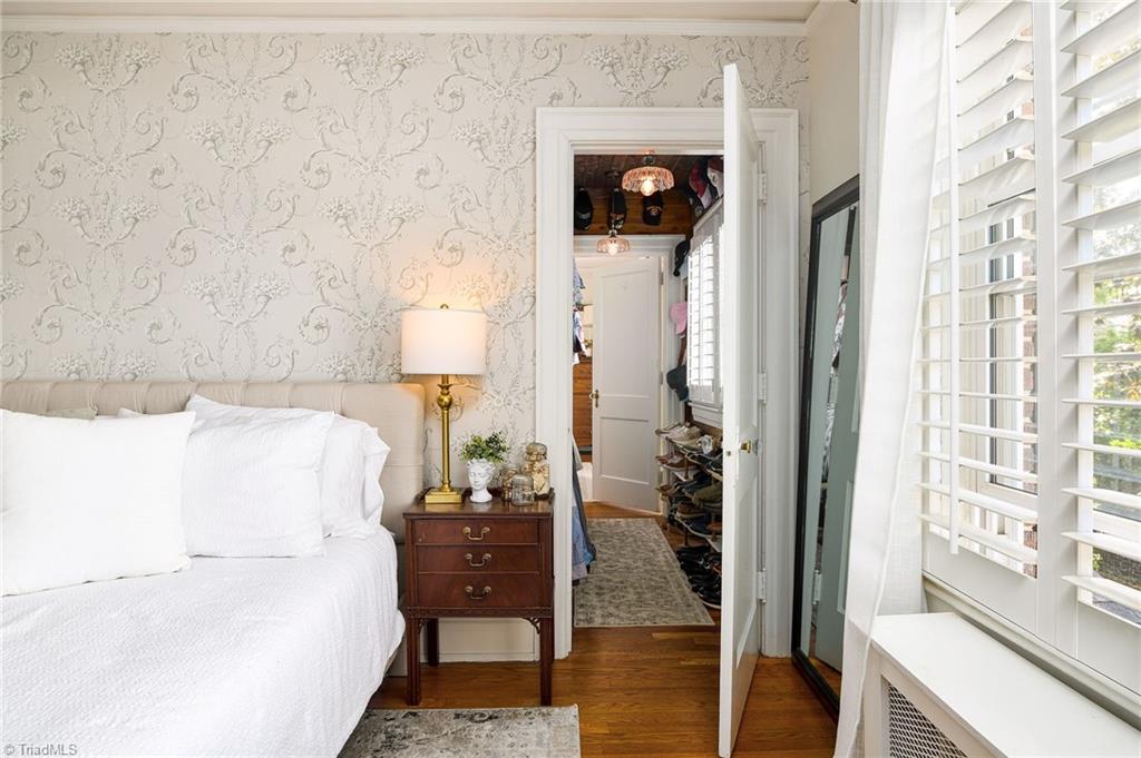 1406 W Cornwallis Drive