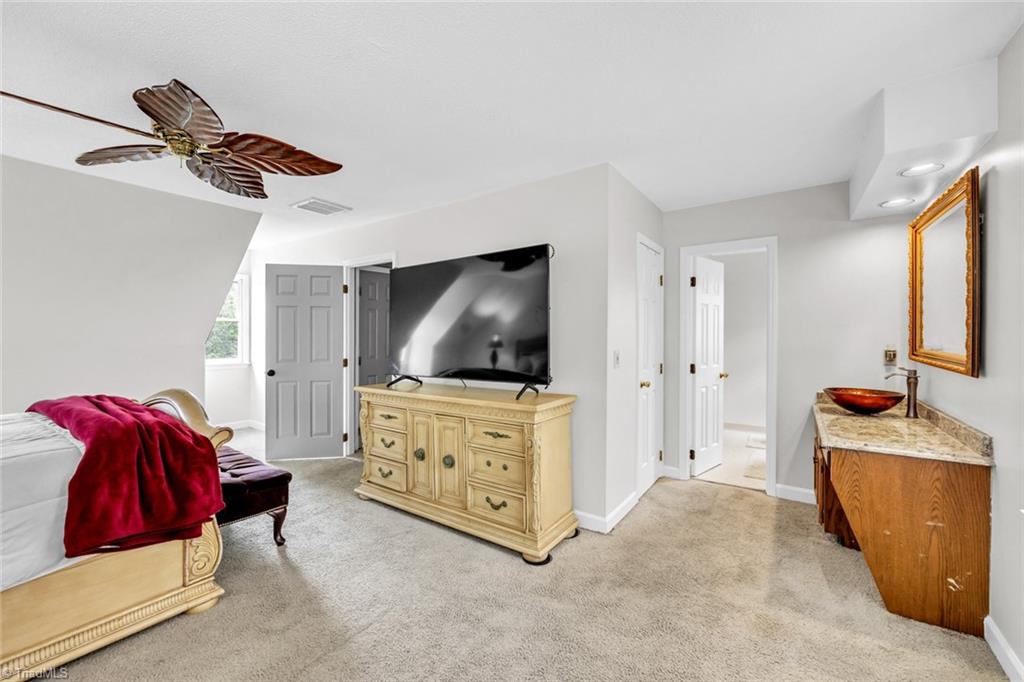 1915 New Garden Road