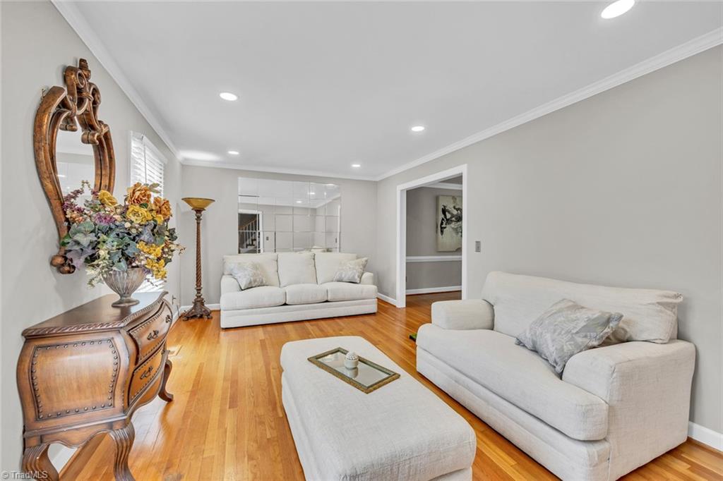 1915 New Garden Road