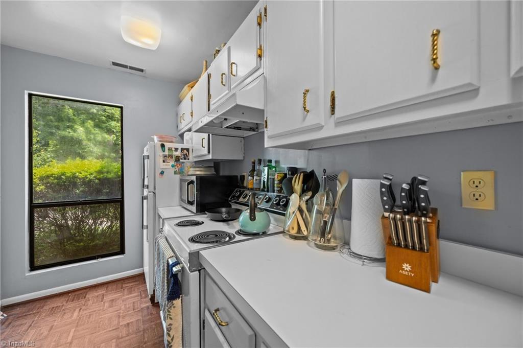 217 Village Lane # G