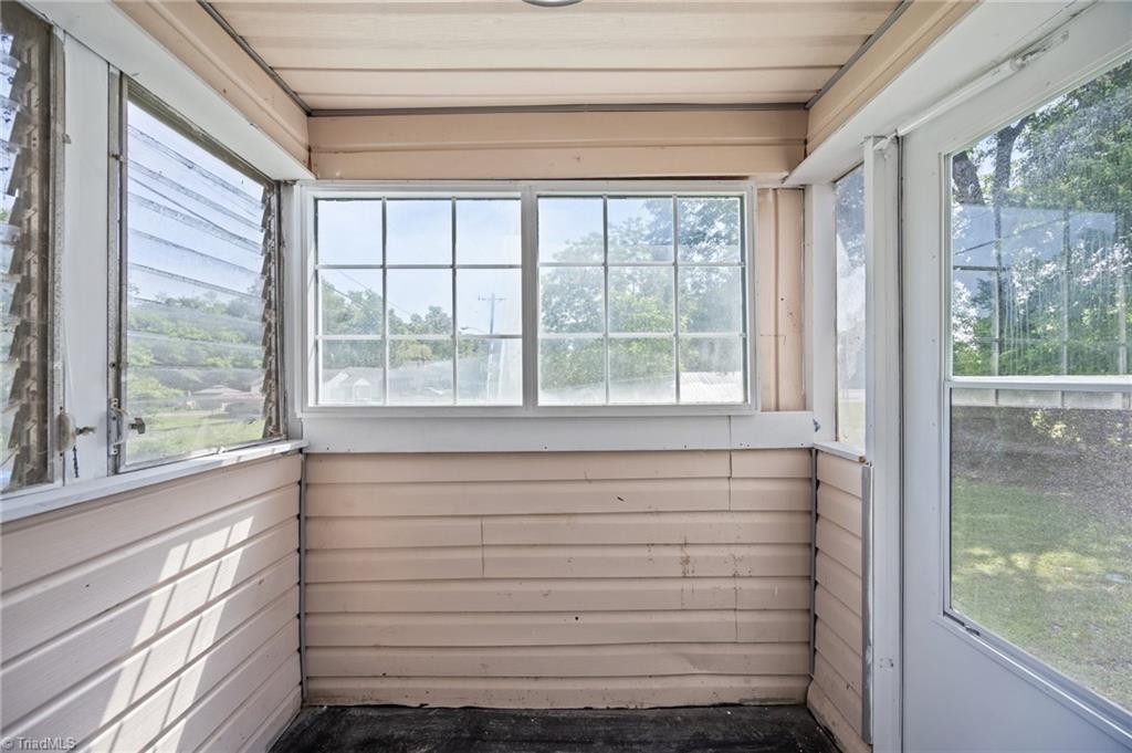 701 Lowdermilk Street