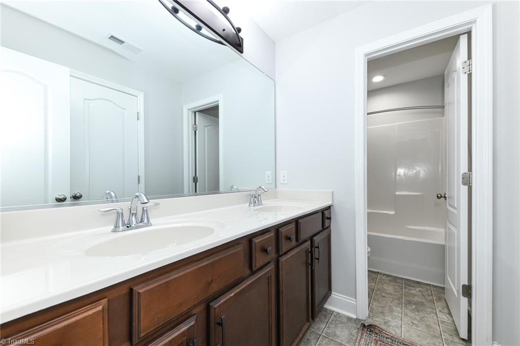 1117 Magenta Way, Kernersville