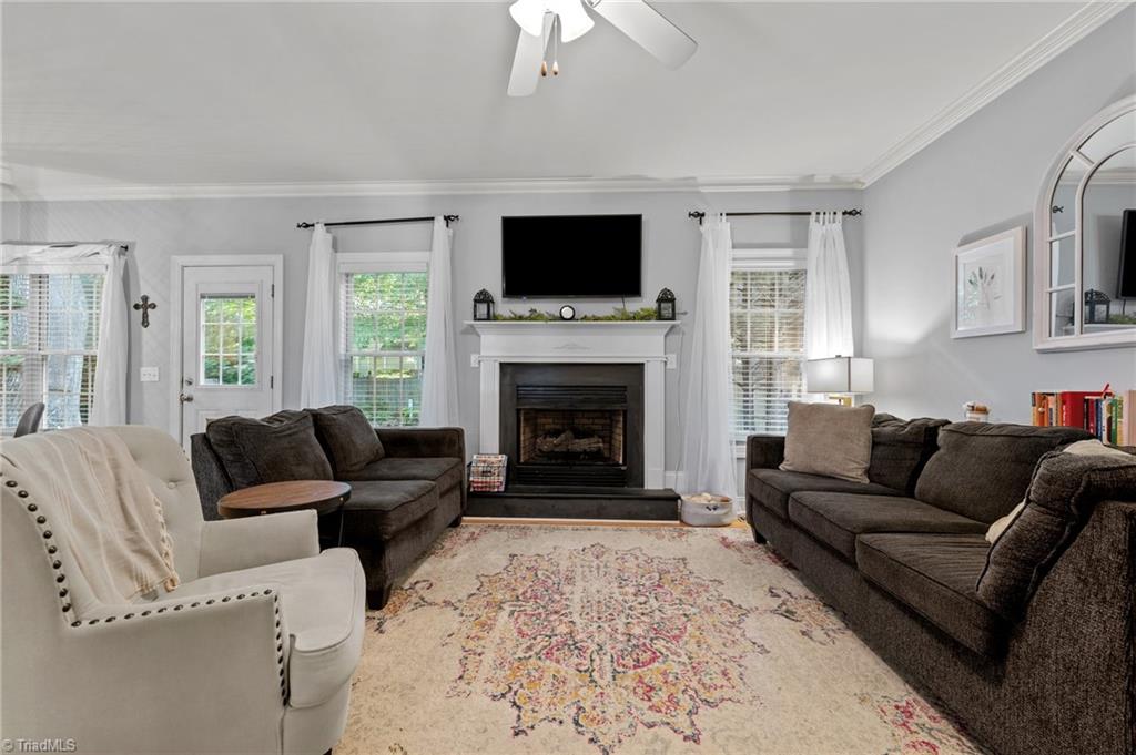 4206 Peppervine Trail