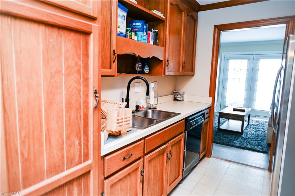 612 Sunset Avenue # 4