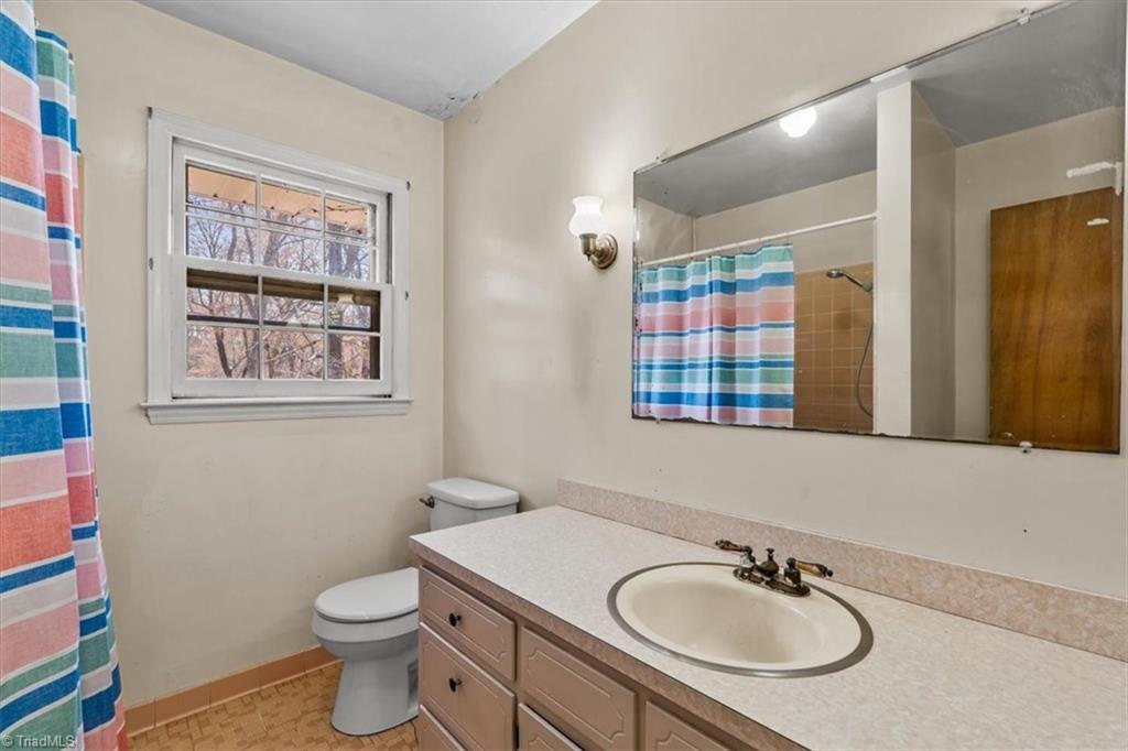 5106 Blakeshire Road