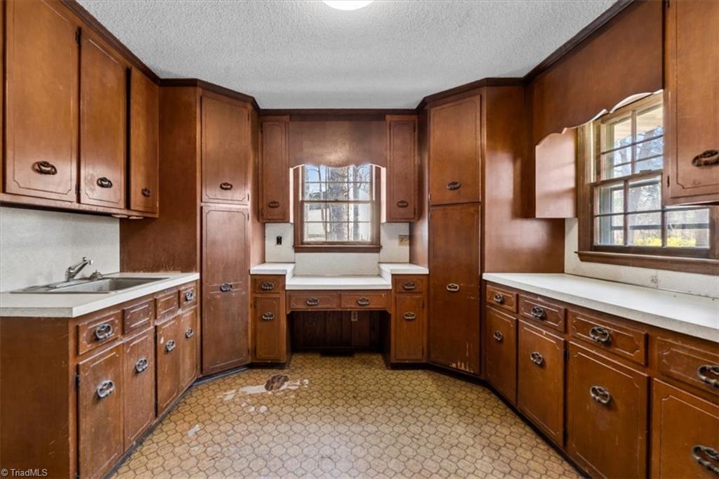 5106 Blakeshire Road