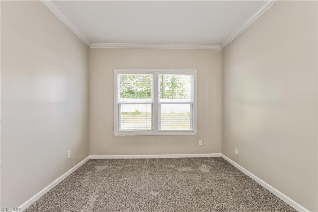 107 Holstein Lane, Greensboro