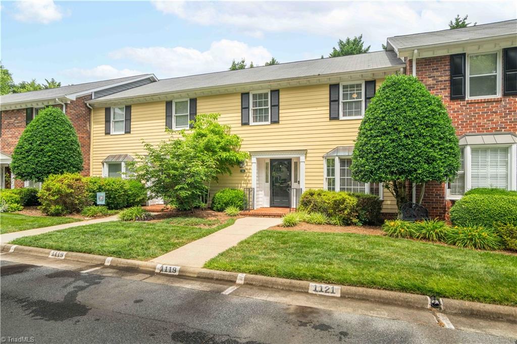1119 Summer Place