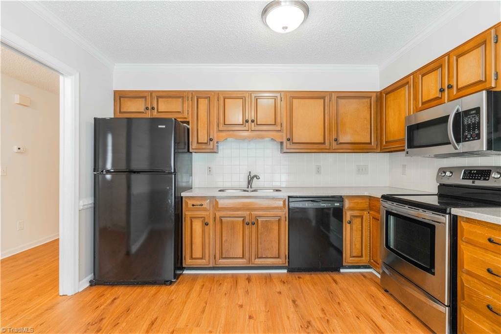 1119 Summer Place