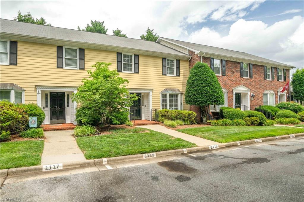 1119 Summer Place