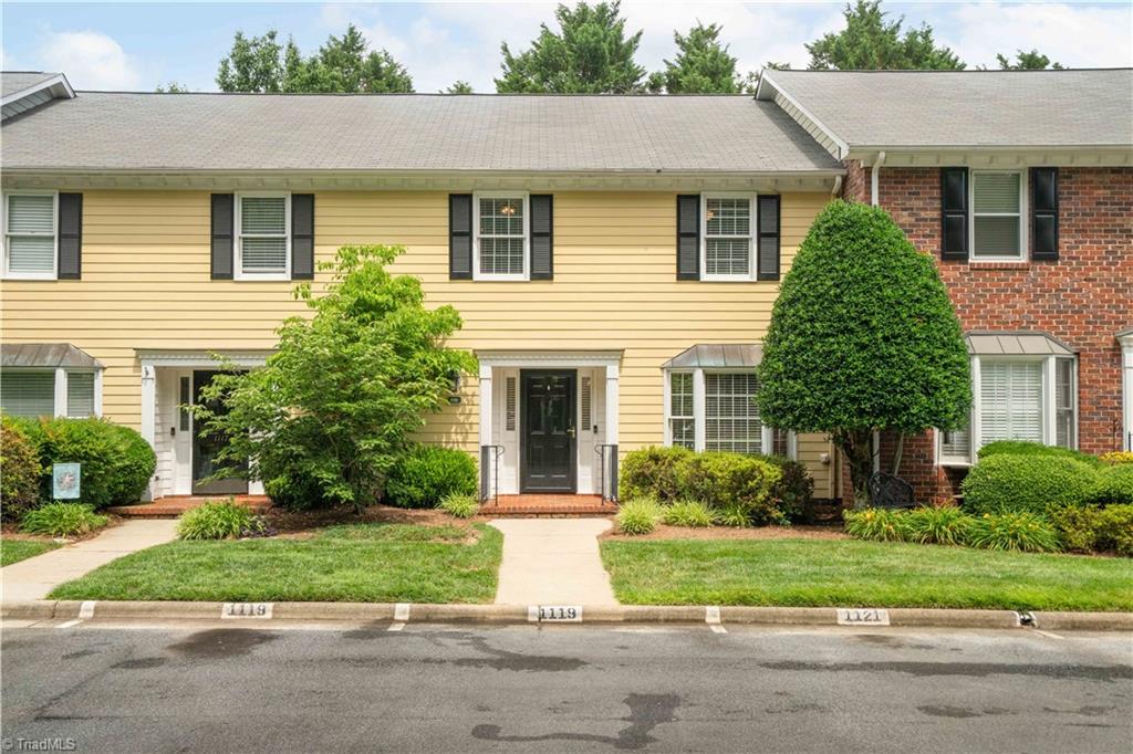 1119 Summer Place
