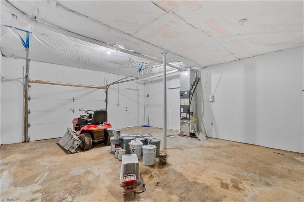 948 Sportsmans Drive, Winston-Salem
