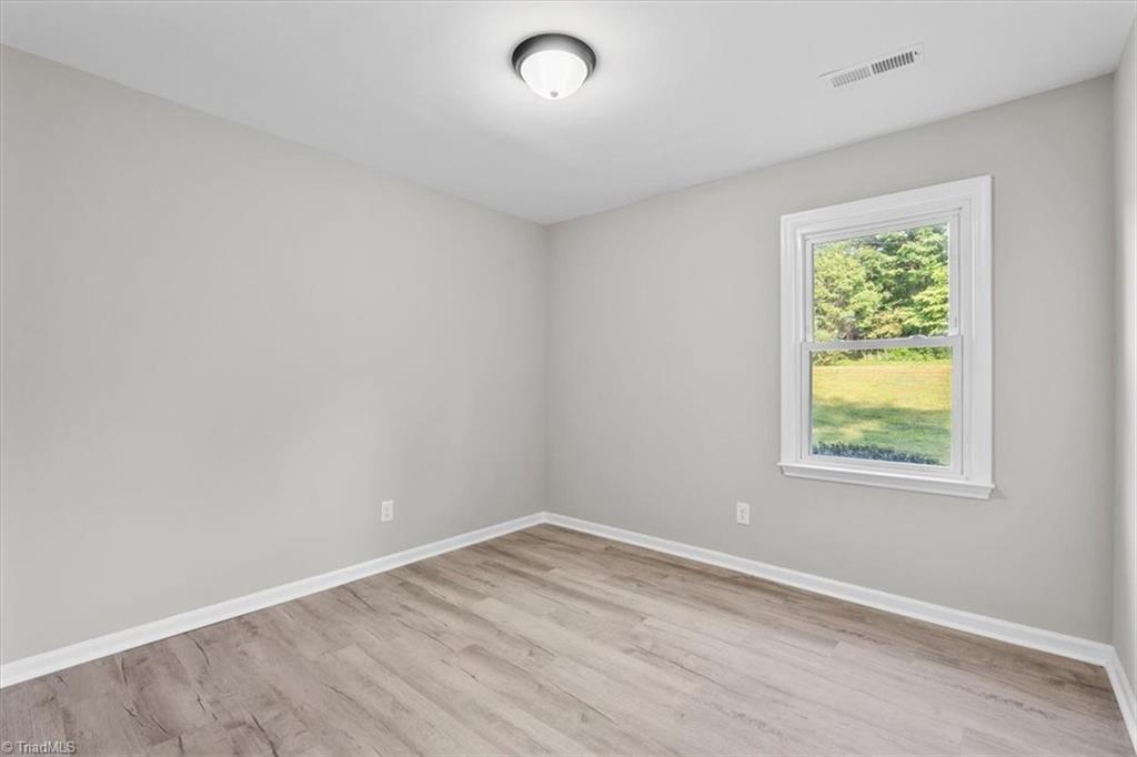 948 Sportsmans Drive, Winston-Salem