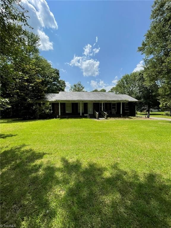 2404 Lakeshore Drive