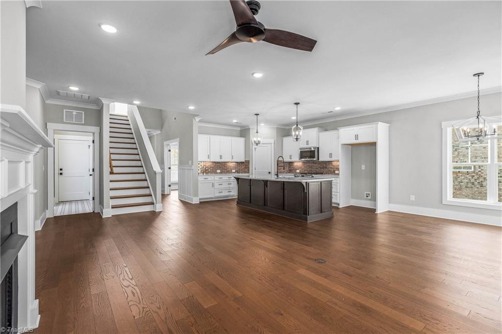 298 Olde Lantern Drive, Winston-Salem