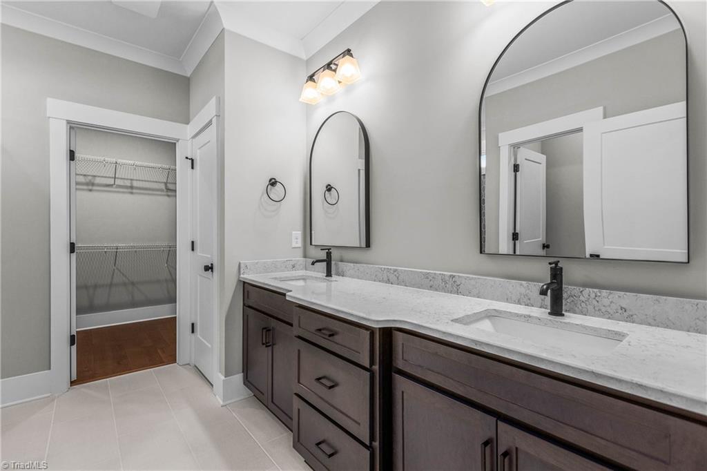 298 Olde Lantern Drive, Winston-Salem