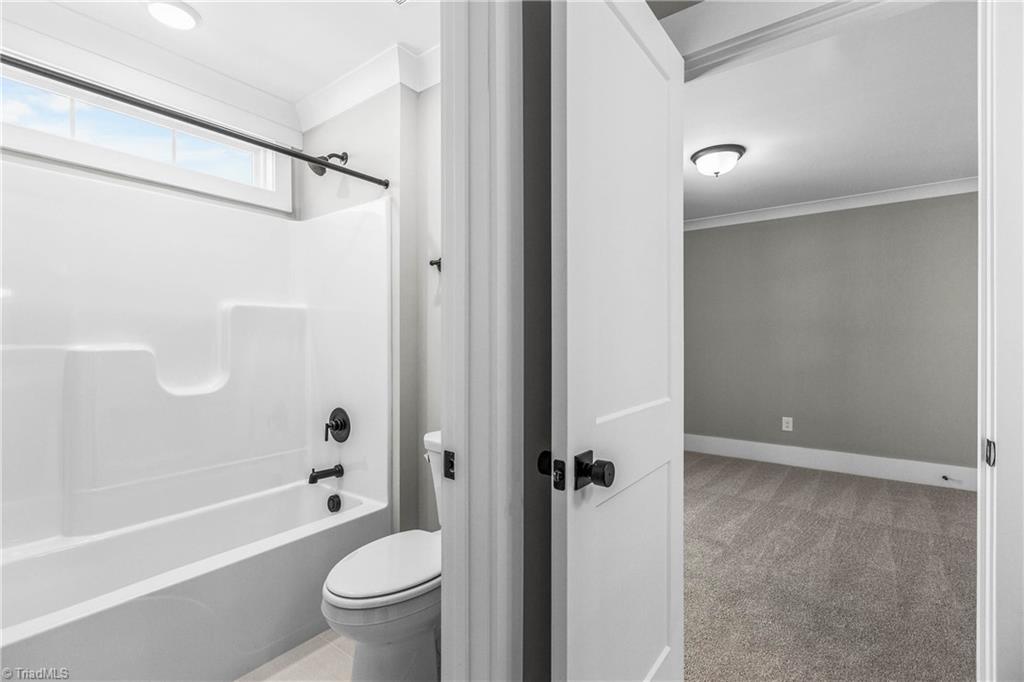 298 Olde Lantern Drive, Winston-Salem