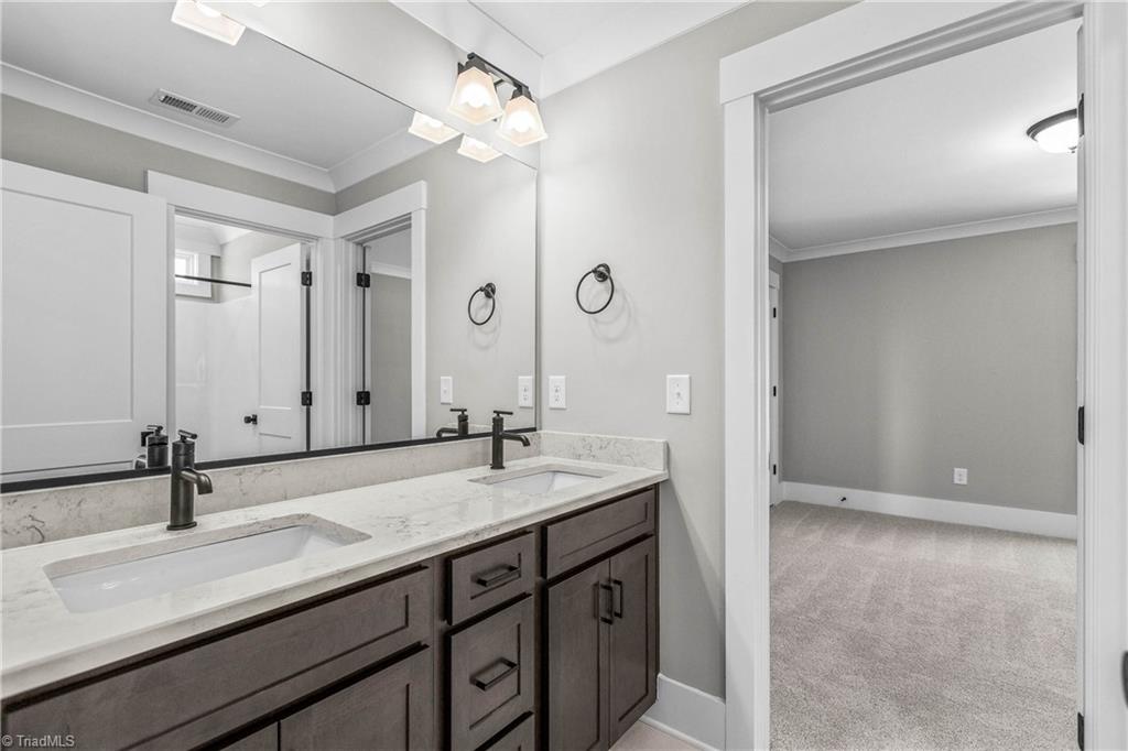 298 Olde Lantern Drive, Winston-Salem