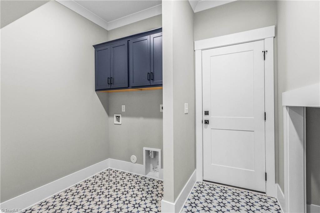 298 Olde Lantern Drive, Winston-Salem