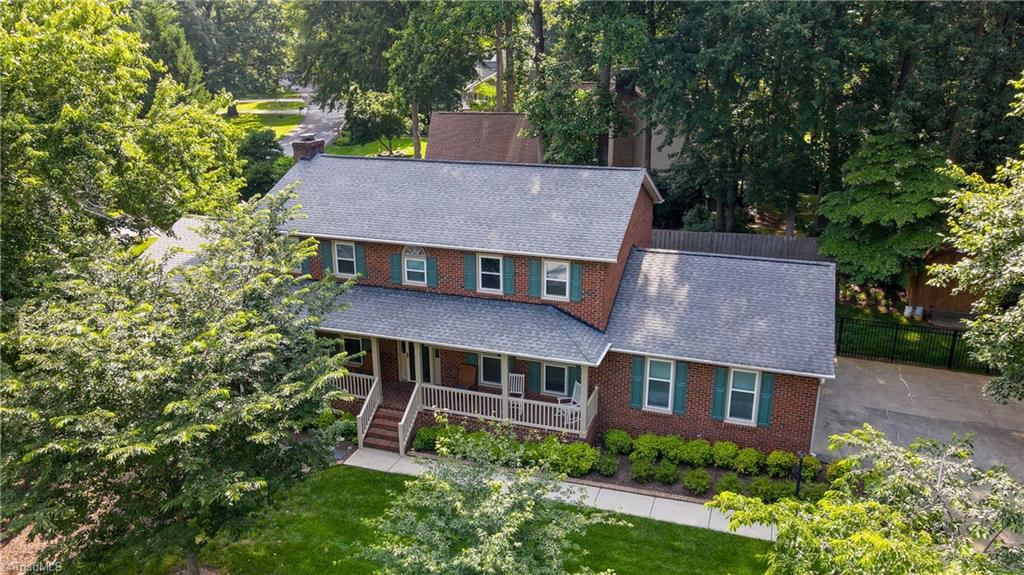 1901 Glenacre Court