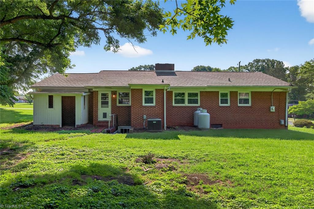 932 Brownwood Drive, Winston-Salem