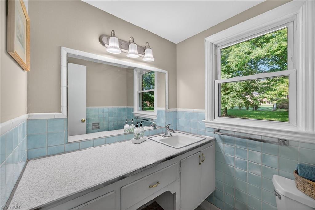 932 Brownwood Drive, Winston-Salem