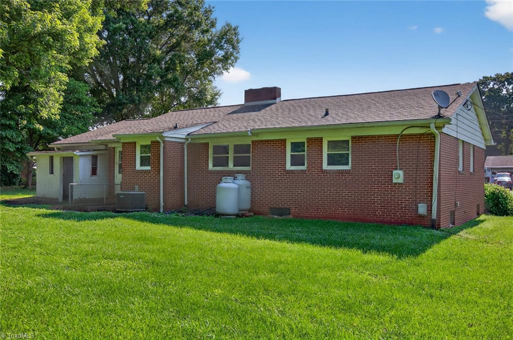 932 Brownwood Drive, Winston-Salem