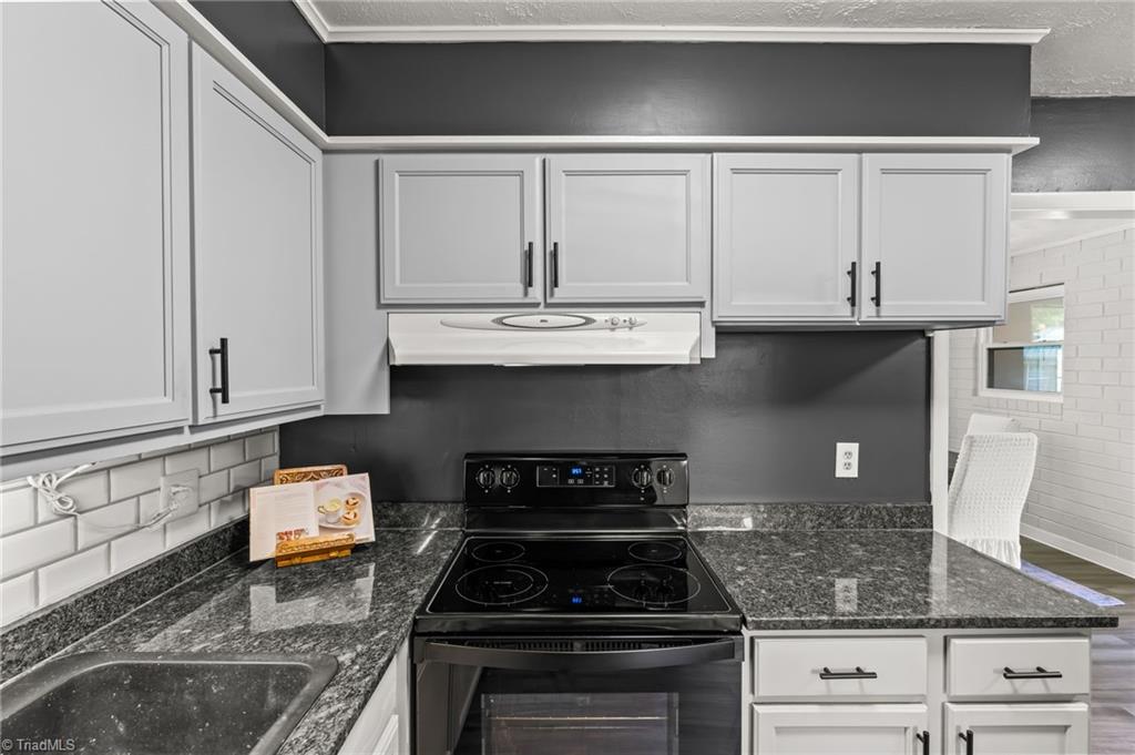 5054 Meadowbrook Drive, Trinity