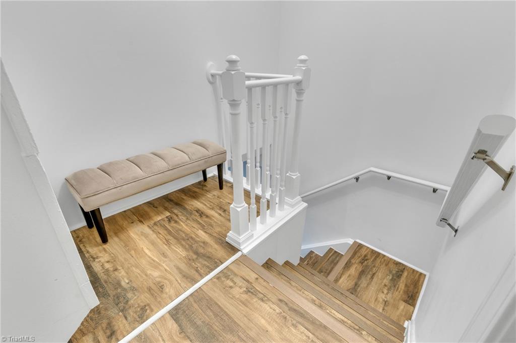 3911 Pioneer Way # B