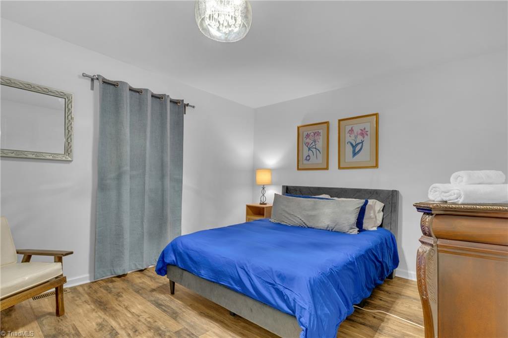 3911 Pioneer Way # B